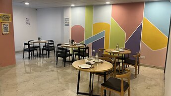 Saltstayz Express - Golf Course Road & DLF Phase-1