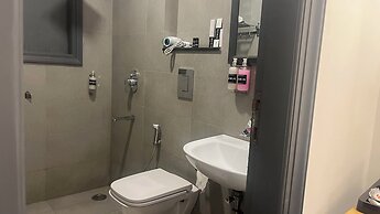 Saltstayz Express - Golf Course Road & DLF Phase-1