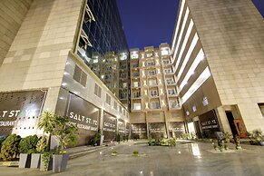 Saltstayz Premier - Golf Course Extension Road