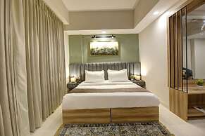 Saltstayz Premier - Golf Course Extension Road