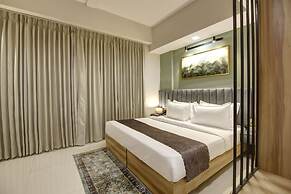 Saltstayz Premier - Golf Course Extension Road