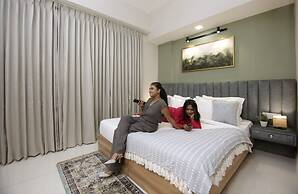 Saltstayz Premier - Golf Course Extension Road