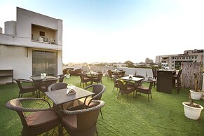 Saltstayz Select - Huda City Center