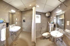 Saltstayz Select - Huda City Center