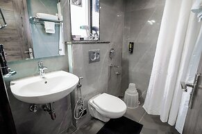 Saltstayz Select - Huda City Center