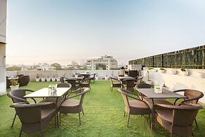 Saltstayz Select - Huda City Center