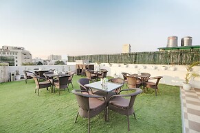 Saltstayz Select - Huda City Center