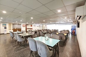 Saltstayz Select - Huda City Center