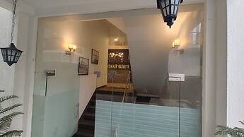 Saltstayz Select - Nehru Place & New Friends Colony