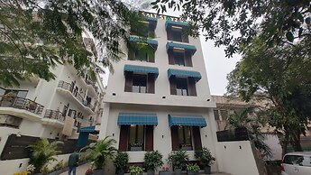Saltstayz Select - Nehru Place & New Friends Colony