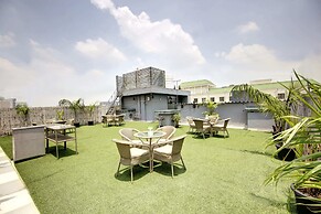 Saltstayz Premier – Cyber Hub