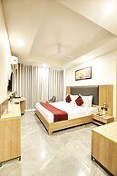 Saltstayz Premier – Cyber Hub