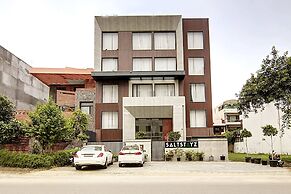 Saltstayz Premier – Cyber Hub