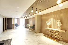 Saltstayz Premier – Cyber Hub