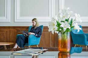 Saltstayz Premier – Cyber Hub