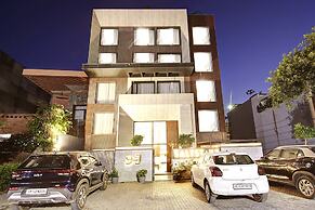 Saltstayz Premier – Cyber Hub