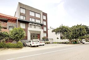 Saltstayz Premier – Cyber Hub