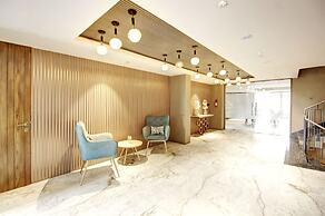 Saltstayz Premier – Cyber Hub