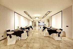 Saltstayz Premier – Cyber Hub