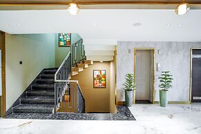 Saltstayz Premier – Cyber Hub