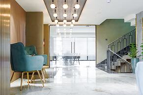 Saltstayz Premier – Cyber Hub