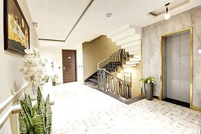 Saltstayz Premier – Cyber Hub