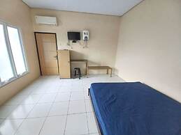 OYO LIFE 93634 Penginapan D'palinggihan Syariah