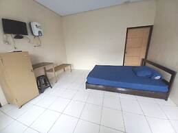 OYO LIFE 93634 Penginapan D'palinggihan Syariah