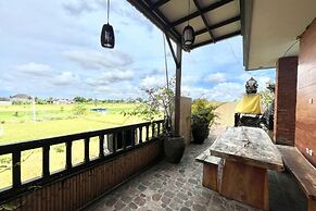 Belvilla Dedyluminous Near Sunset Beach Tanah Lot