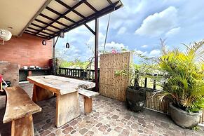 Belvilla Dedyluminous Near Sunset Beach Tanah Lot