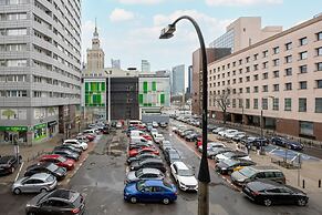 Central Warsaw Apartment by Renters