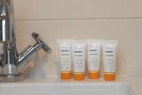 Central Warsaw Apartment by Renters