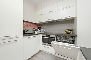 Central Warsaw Apartment by Renters