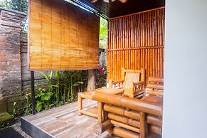 Sandora Homestay by Supala