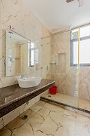 Lime Tree Hotel Golf Course Road Sec-43