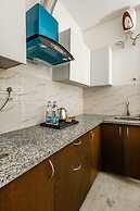 Lime Tree Hotel Golf Course Road Sec-43