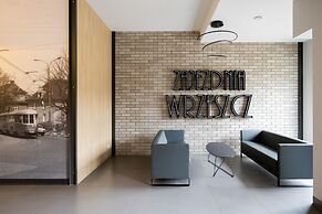 Zajezdnia Wrzeszcz Apartment by Renters