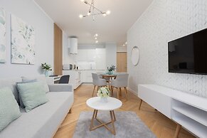 Zajezdnia Wrzeszcz Apartment by Renters