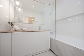 Zajezdnia Wrzeszcz Apartment by Renters