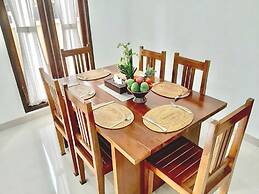 Belvilla Serene Picturesque Near Monkey ForestNearPura Tirta Tawar