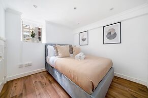 Elegant 2BR 2BA with Patio in Kennington