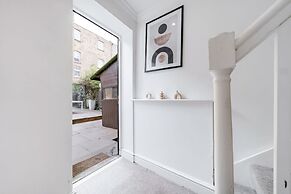 Elegant 2BR 2BA with Patio in Kennington