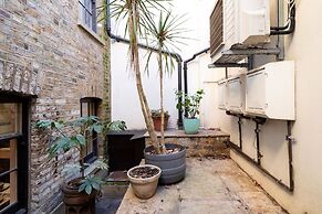 Elegant 2BR 2BA with Patio in Kennington