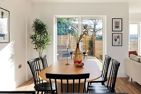 The Wembley Park Secret - Spacious 3bdr Flat With Terrace