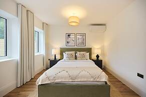 The Wembley Park Secret - Spacious 3bdr Flat With Terrace
