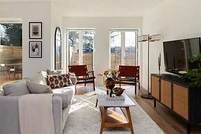 The Wembley Park Secret - Spacious 3bdr Flat With Terrace