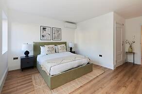 The Wembley Park Secret - Spacious 3bdr Flat With Terrace