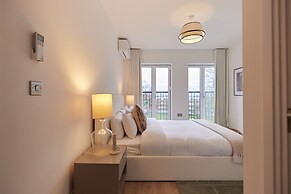 The Wembley Park Sanctuary - Stunning 2bdr Flat With Balcony