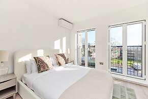 The Wembley Park Sanctuary - Stunning 2bdr Flat With Balcony