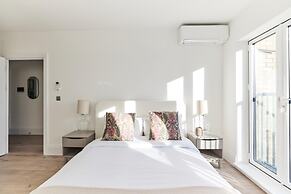 The Wembley Park Sanctuary - Stunning 2bdr Flat With Balcony